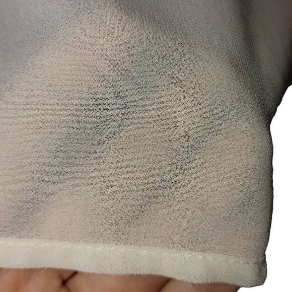 Gimmicks By BKE Women's Cream Crochet Long Bell Sleeve Blouse Top Size S - Picture 7 of 12